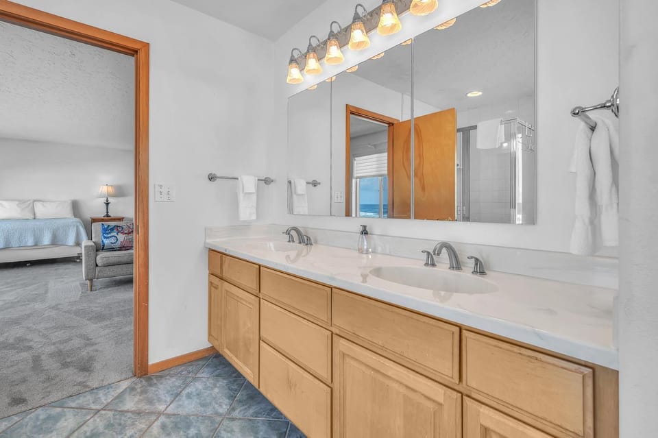 Bathroom, towels