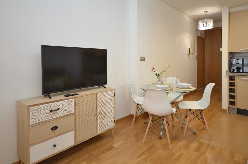 TV and multimedia, Living room, Dining area