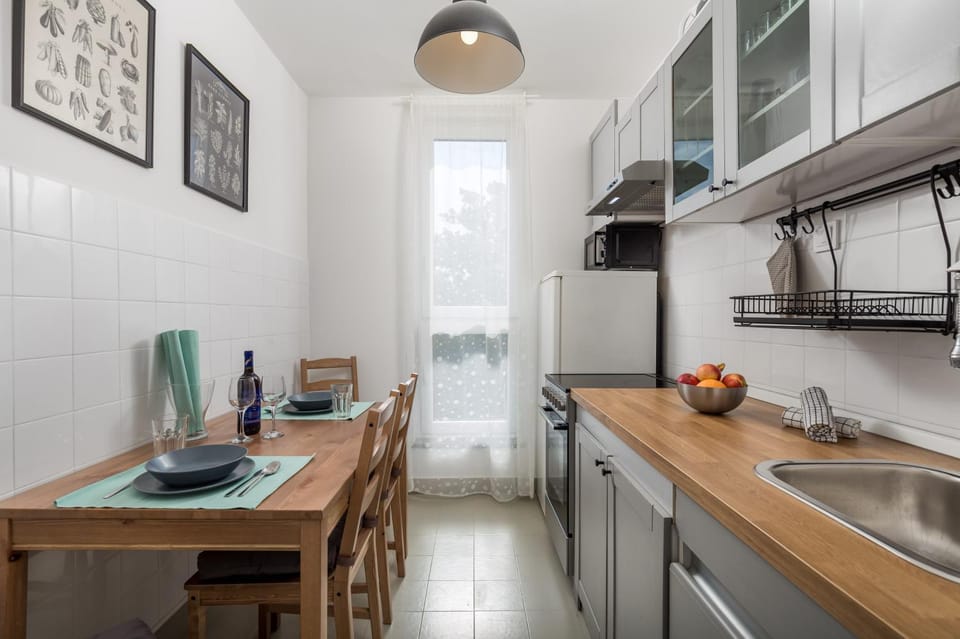 Dining area, kitchen