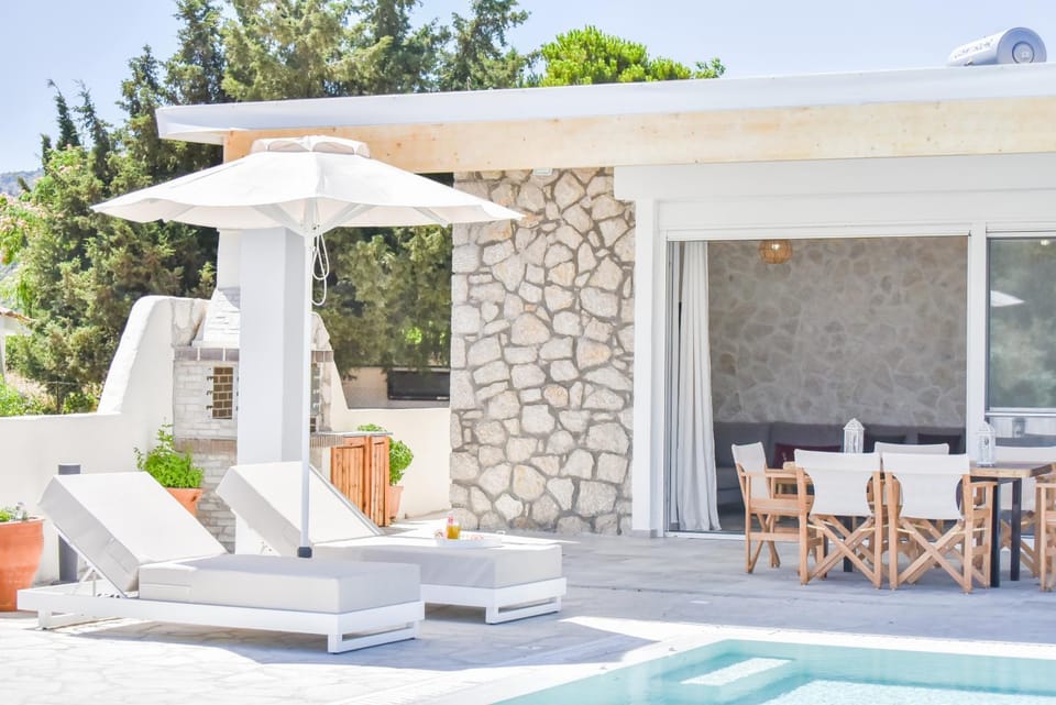 Patio, BBQ facilities