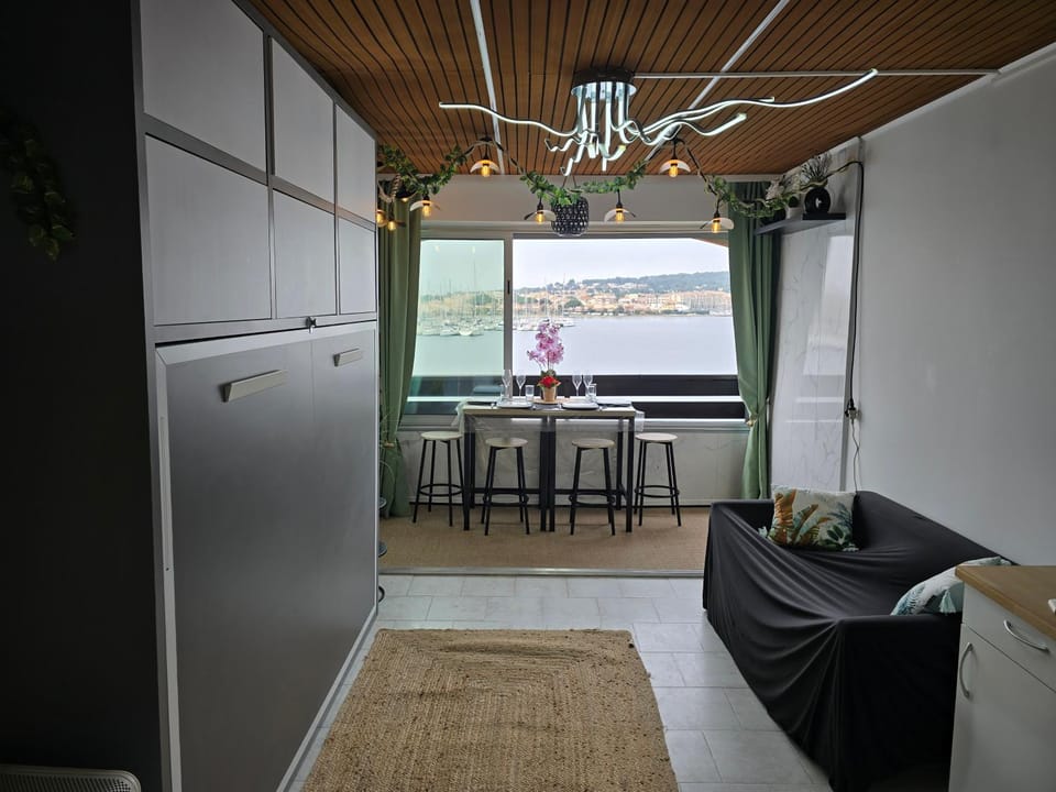 Natural landscape, Living room, Seating area, Dining area