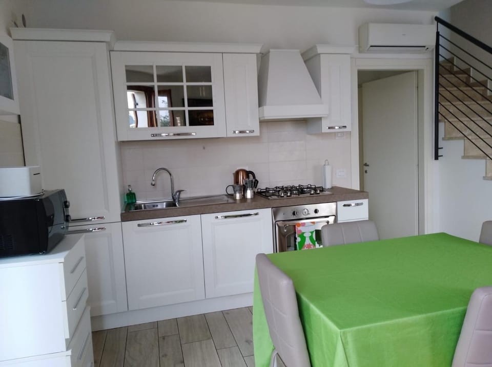 Apt.5 - Residence delle Rose Apartment in Peschiera del Garda