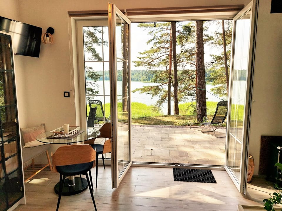 Living room, Lake view