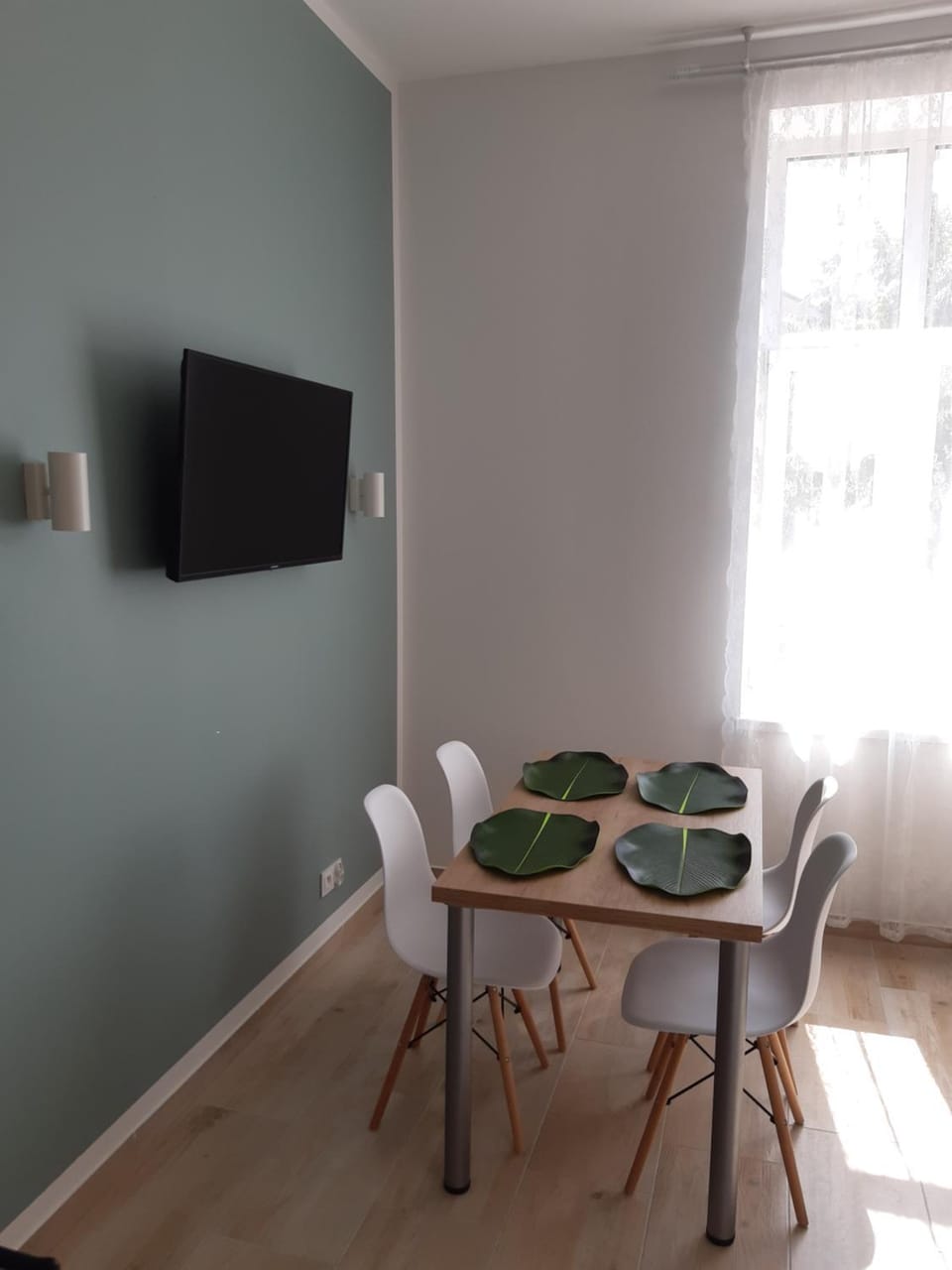 Communal lounge/ TV room, TV and multimedia, Dining area