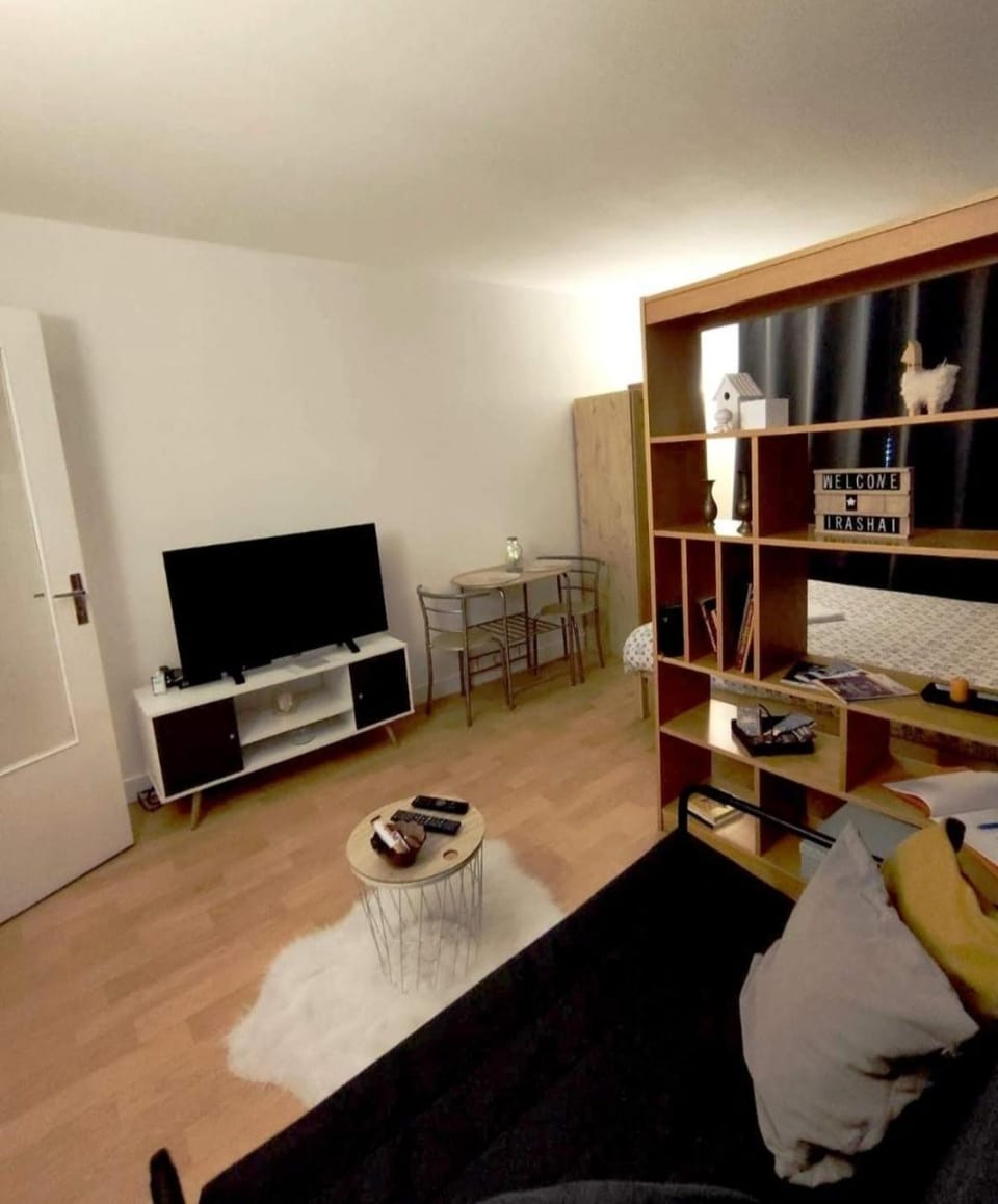 Superbe studio à deux pas de la gare de Chartres Apartment in Chartres