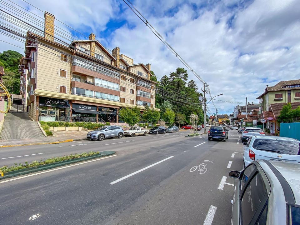 City view, Street view