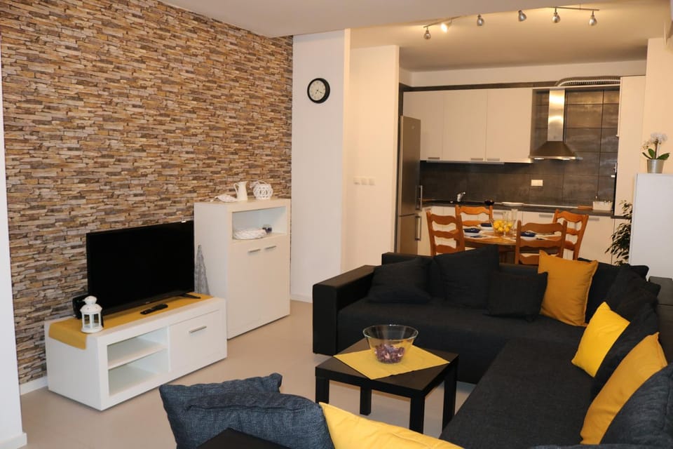 TV and multimedia, Living room