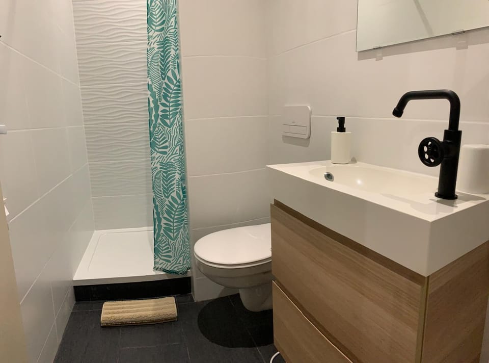 A 2 PAS DU VIEUX PORT Charmant T2 Apartment in Marseille
