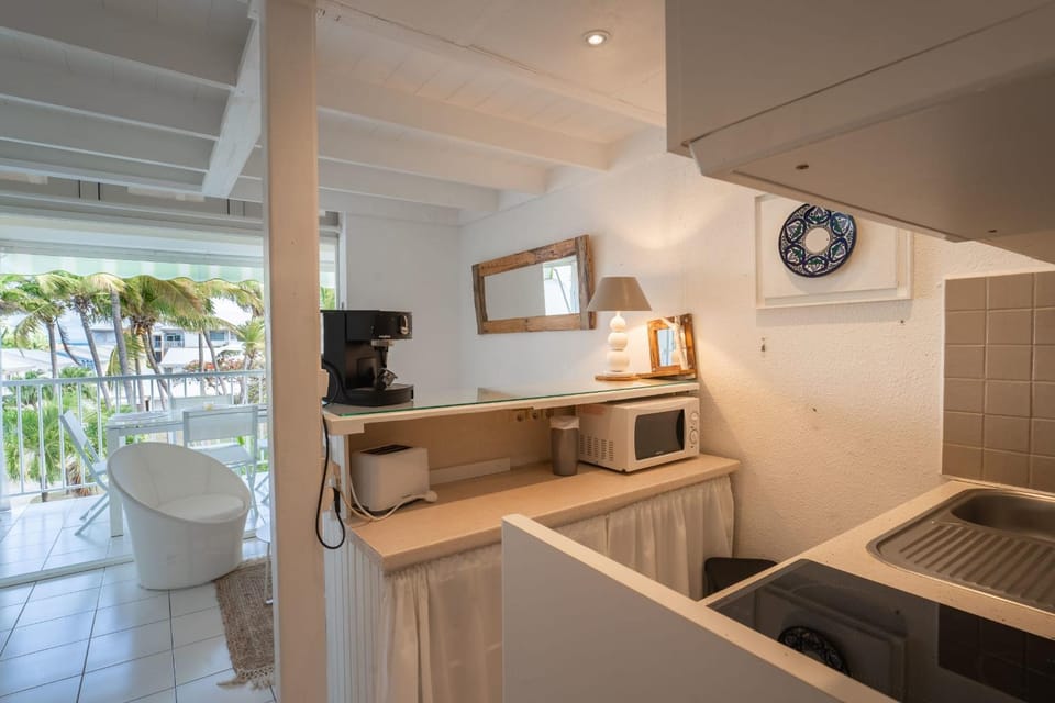 Kitchen or kitchenette, kitchen