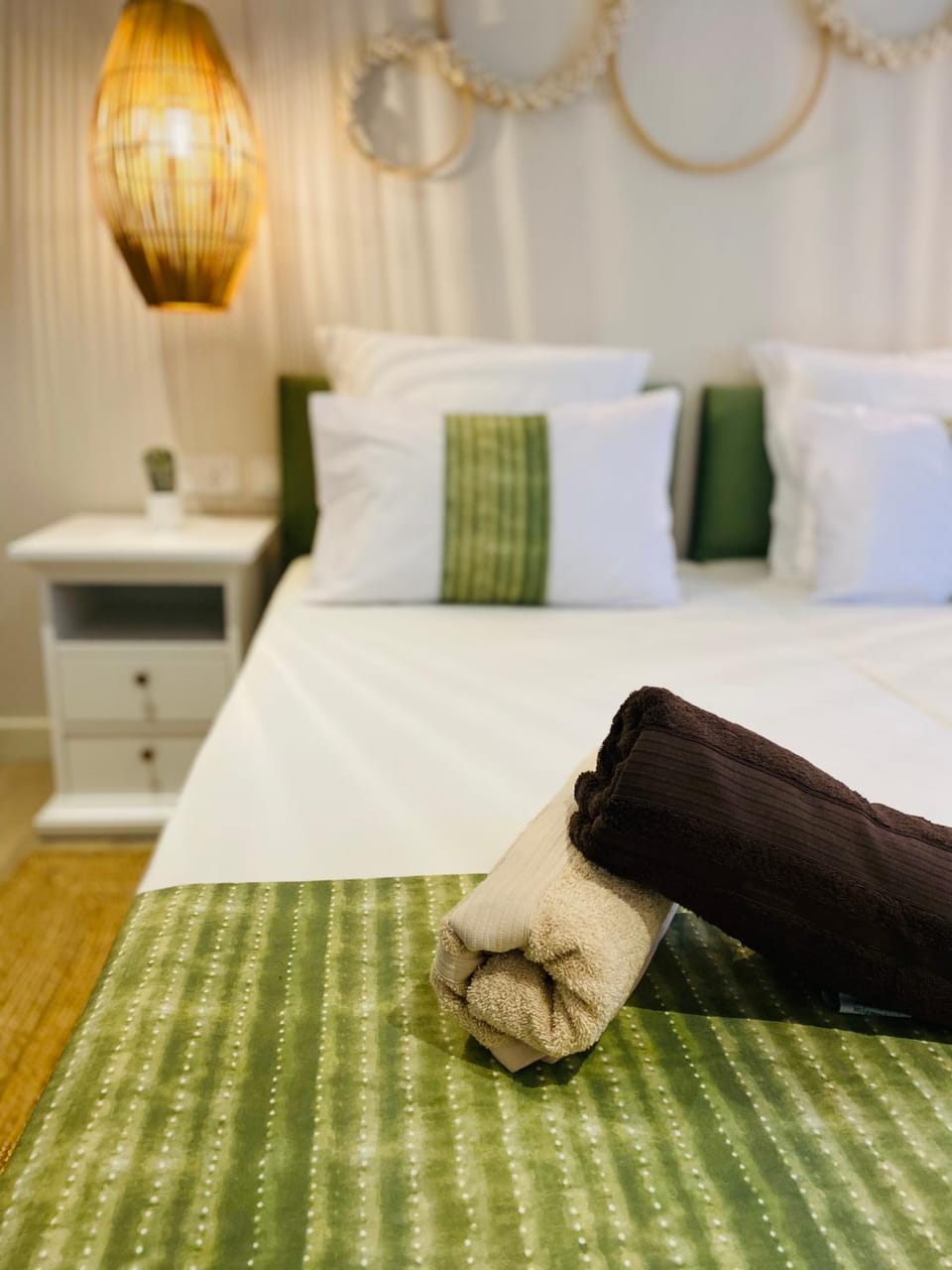 Bed, Photo of the whole room, Bedroom, cot, towels
