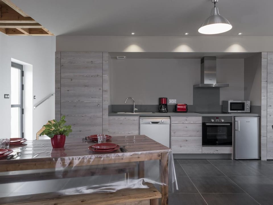 Gîte moderne à la ferme avec cheminée et wifi - FR-1-489-269 House in Auvergne-Rhône-Alpes