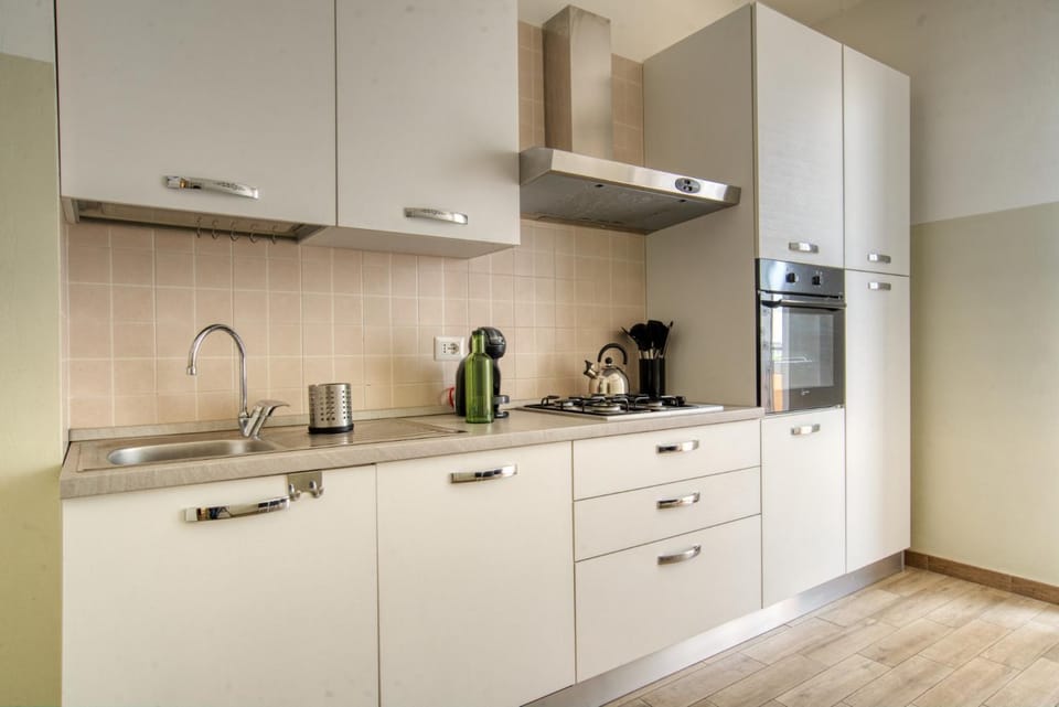 pet friendly, kitchen