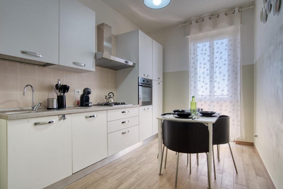 Dining area, dishwasher, pet friendly, kitchen