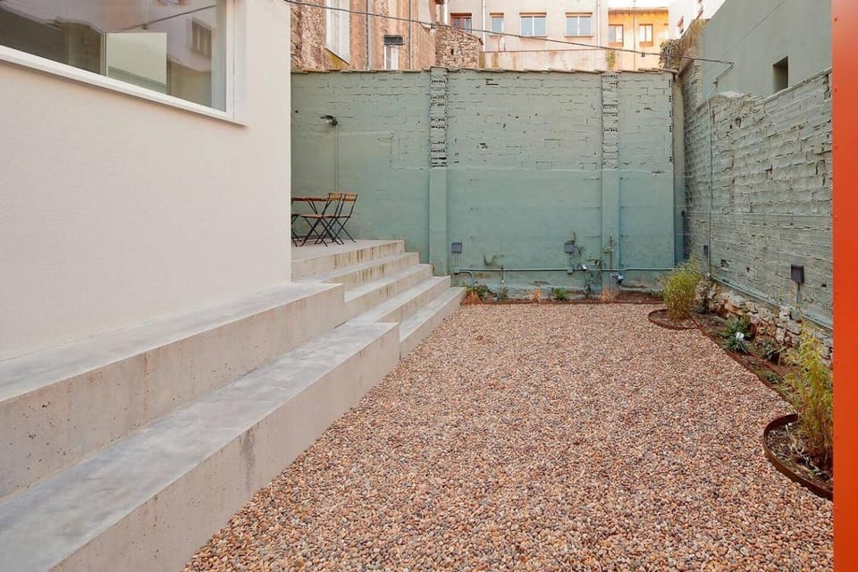 Patio de Caveda Izda. AVG Apartment in Gijón