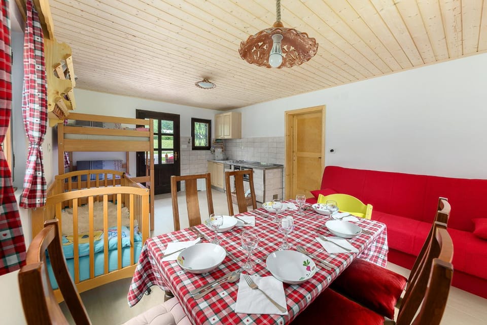 Kitchen or kitchenette, Living room, Photo of the whole room, Seating area, Dining area