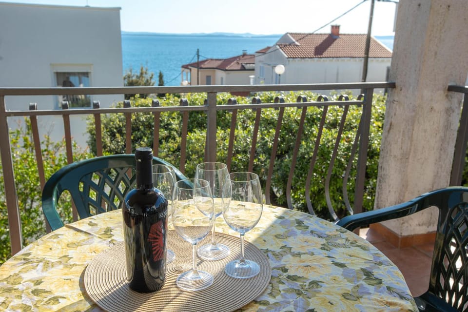 View (from property/room), Balcony/Terrace, Sea view