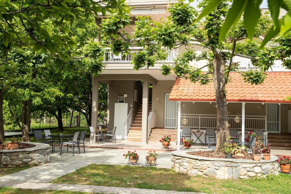 Property building, Garden, Garden view, Inner courtyard view
