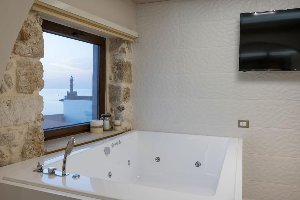 Hot Tub, Landmark view