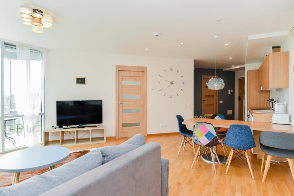 Kitchen or kitchenette, Living room