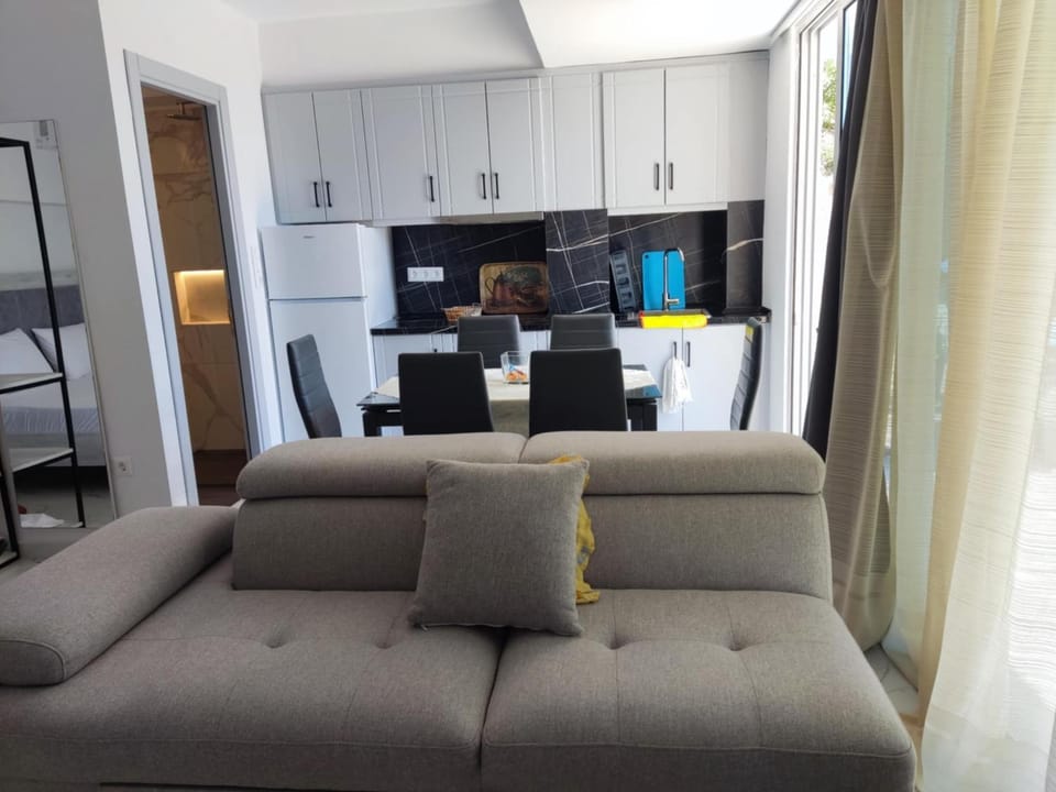 Ionian Pearl Apartment in Vlorë County, Albania