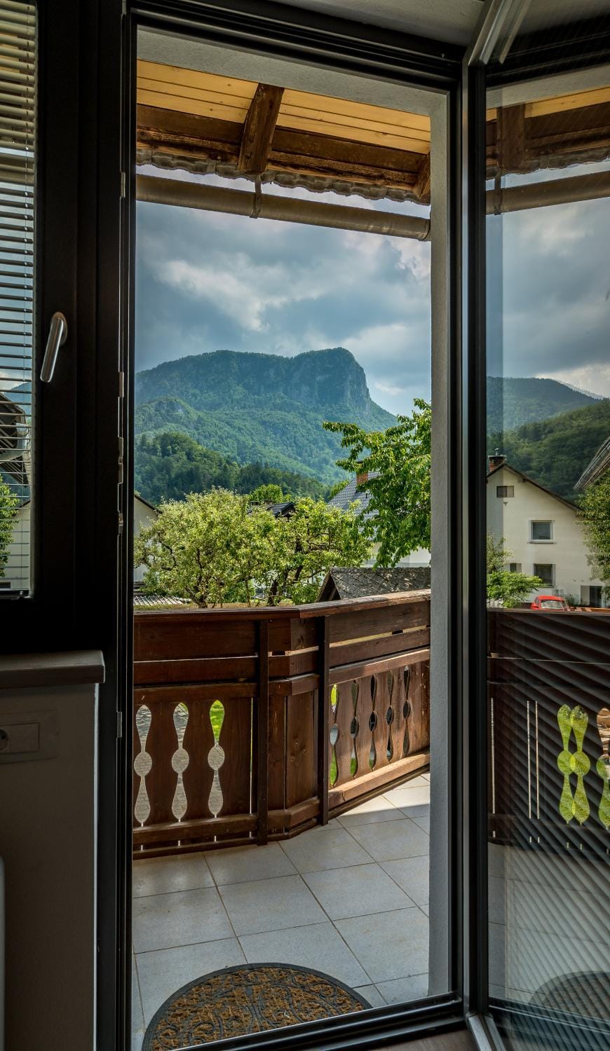 Nearby landmark, Natural landscape, View (from property/room), Balcony/Terrace, Mountain view