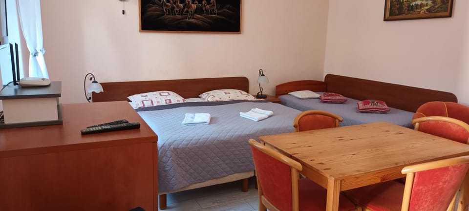 Other, Photo of the whole room