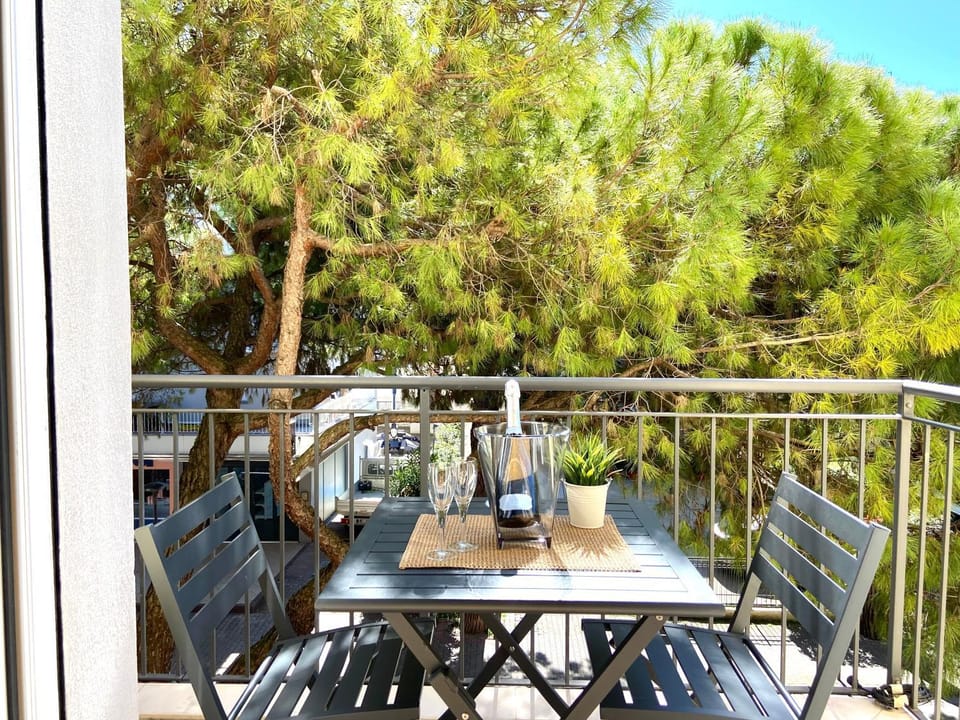 Day, Natural landscape, View (from property/room), Balcony/Terrace
