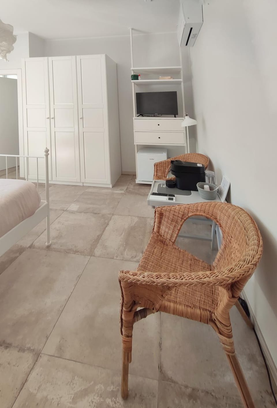 TV and multimedia, View (from property/room), Seating area, locker
