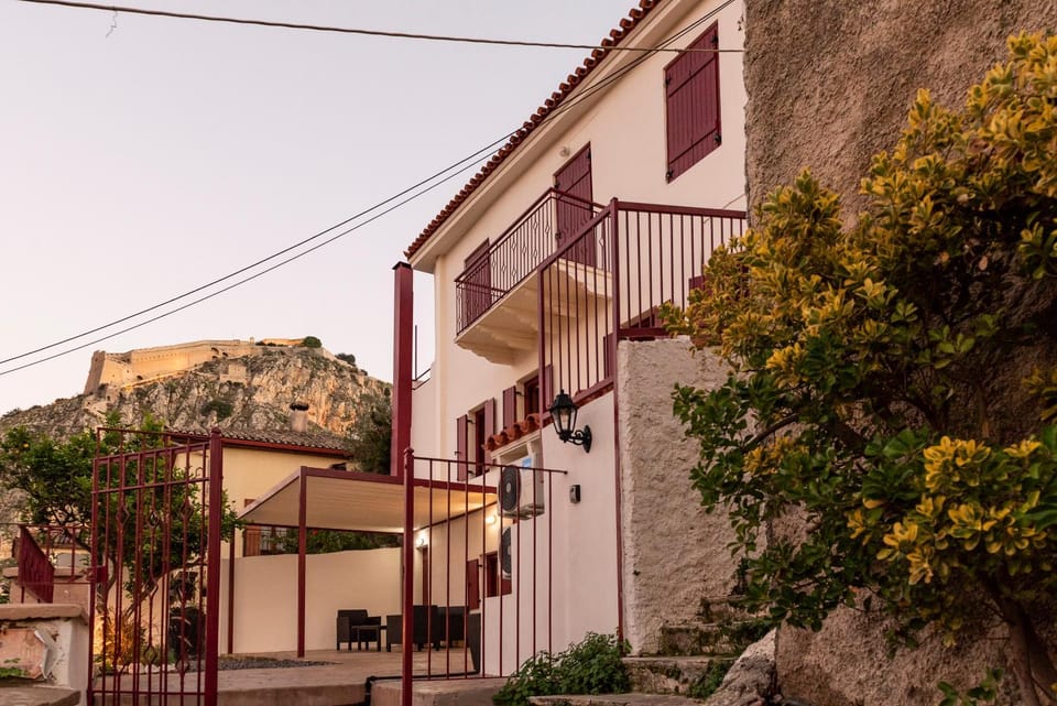 Property building, Facade/entrance