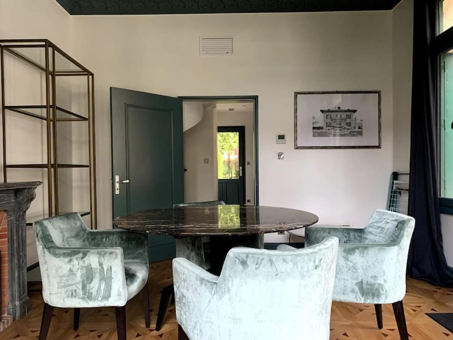 Pavillon indépendant en plein centre de Vichy pour 1 à 4 pers House in Auvergne-Rhône-Alpes