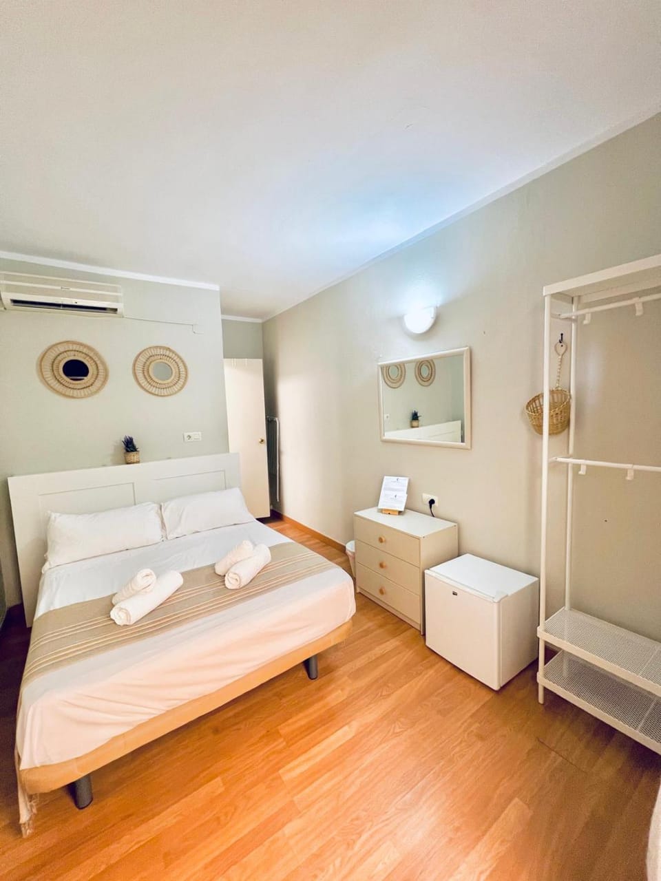 Hostal Cristina Bed and Breakfast in Chipiona