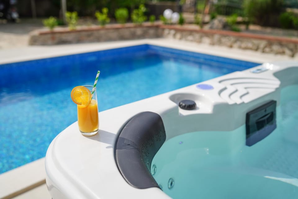 Hot Tub, Spa and wellness centre/facilities, Swimming pool