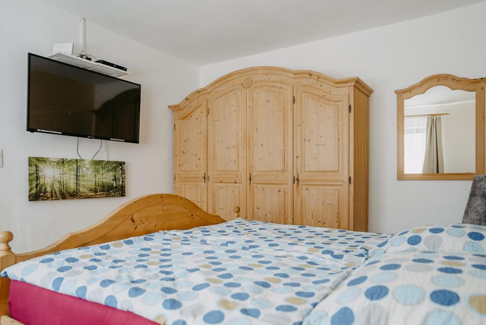 TV and multimedia, Bedroom