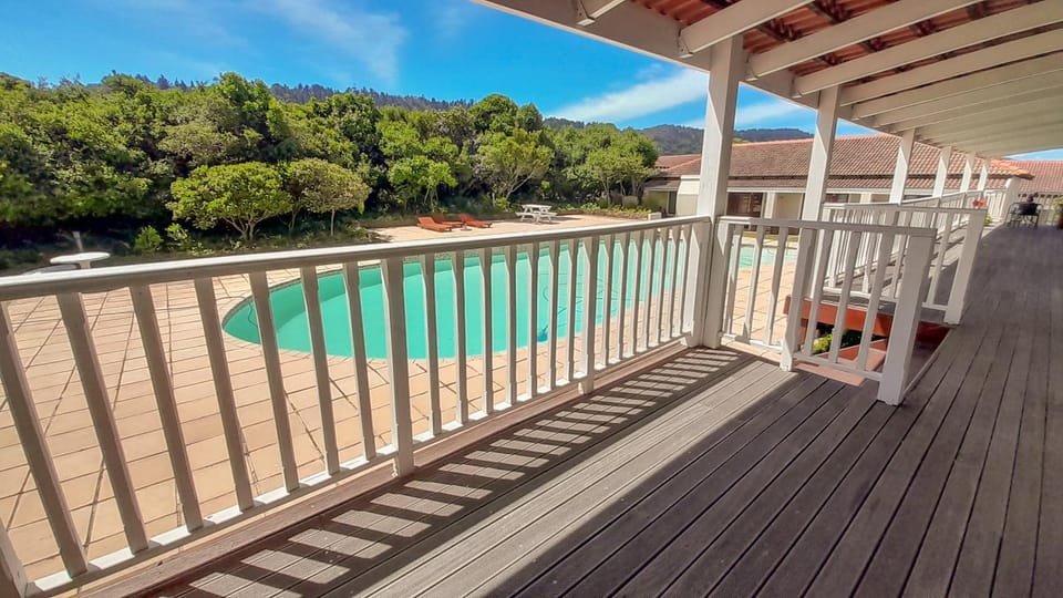 Natural landscape, View (from property/room), Balcony/Terrace, Pool view, Swimming pool