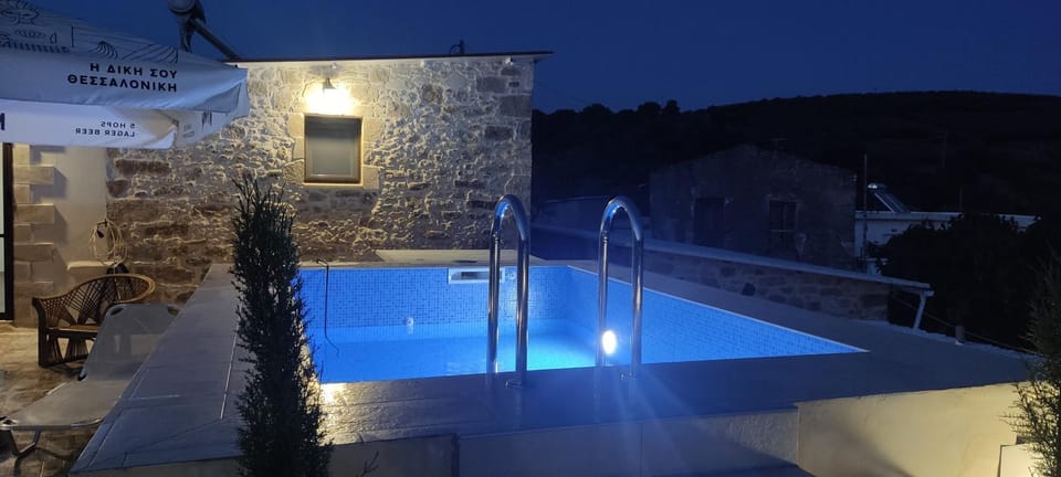 Property building, Pool view, Swimming pool
