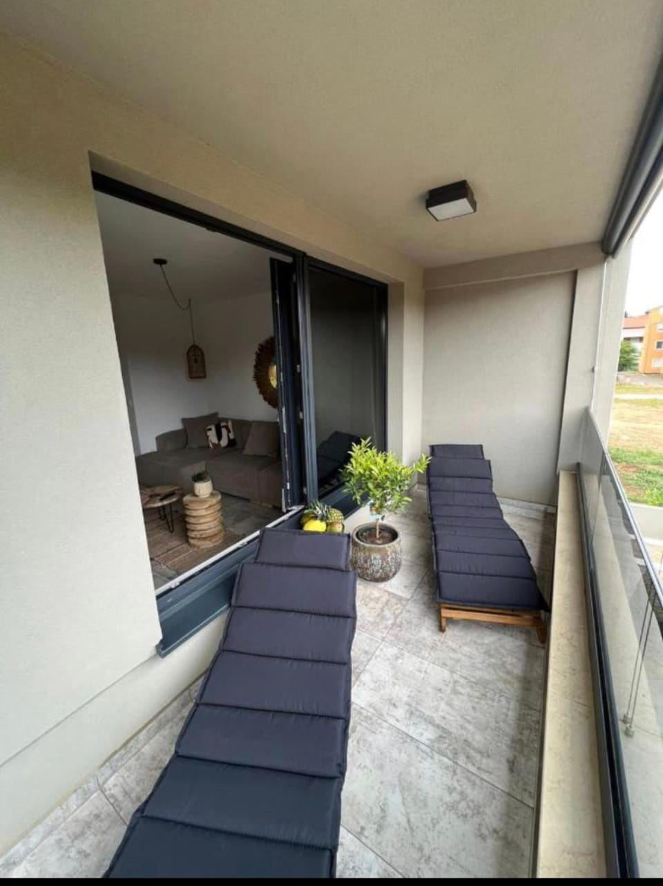 Apartmani CUBE L Bed and Breakfast in Premantura