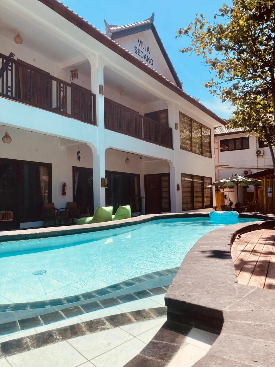 Property building, Swimming pool