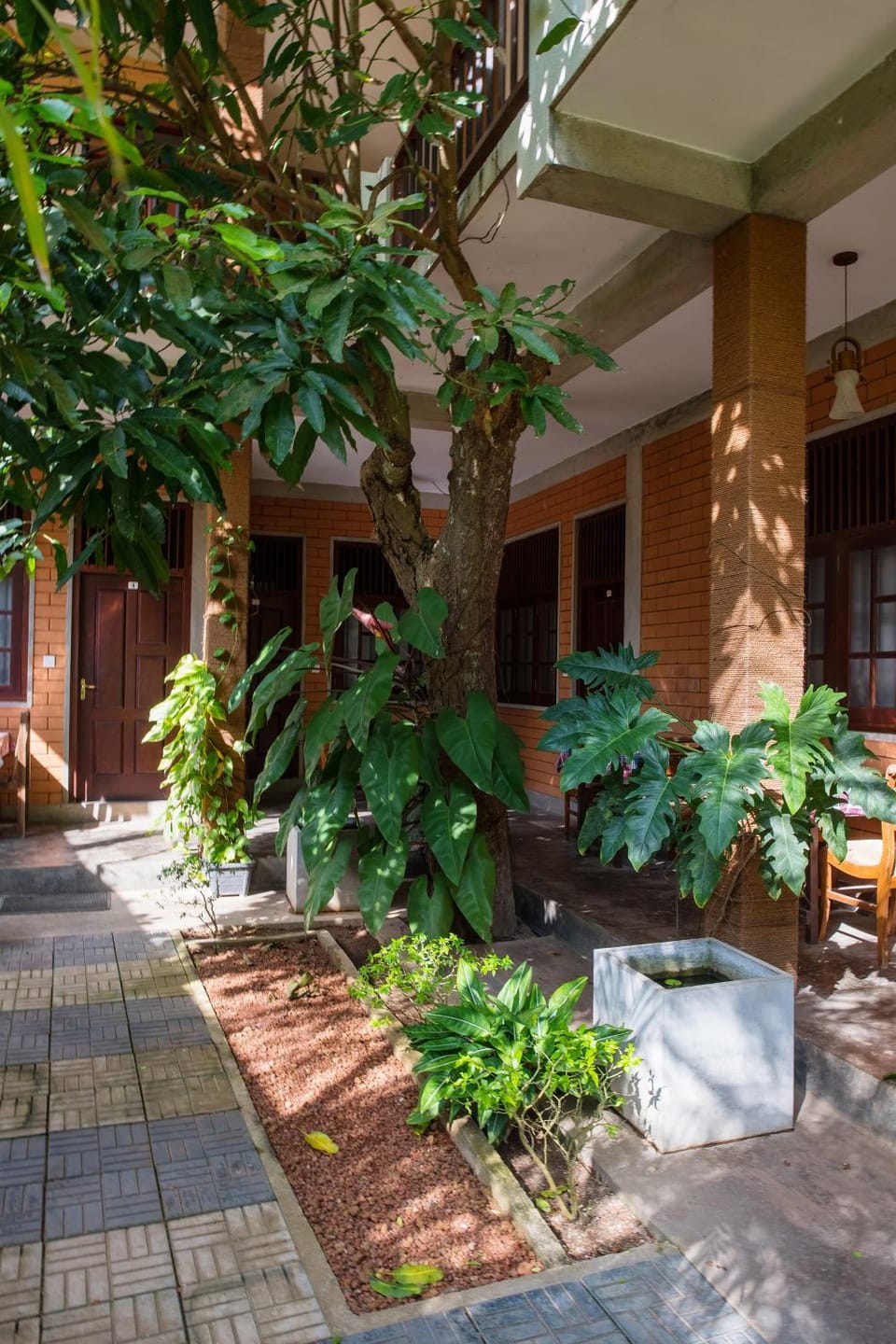 Facade/entrance