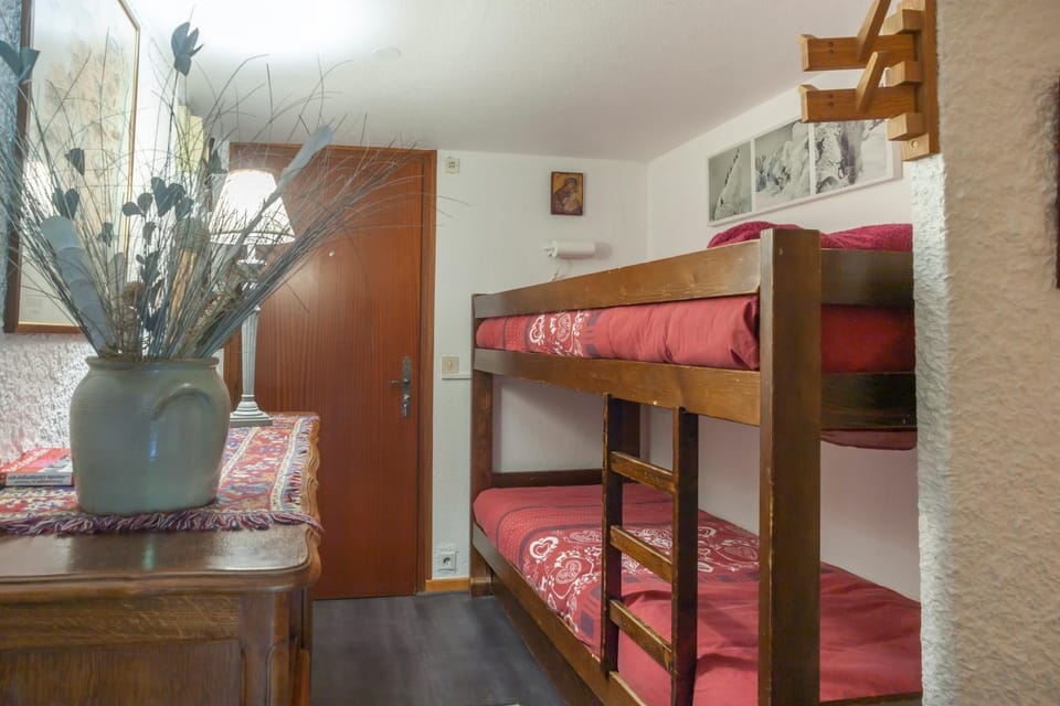 Property building, Living room, Bedroom