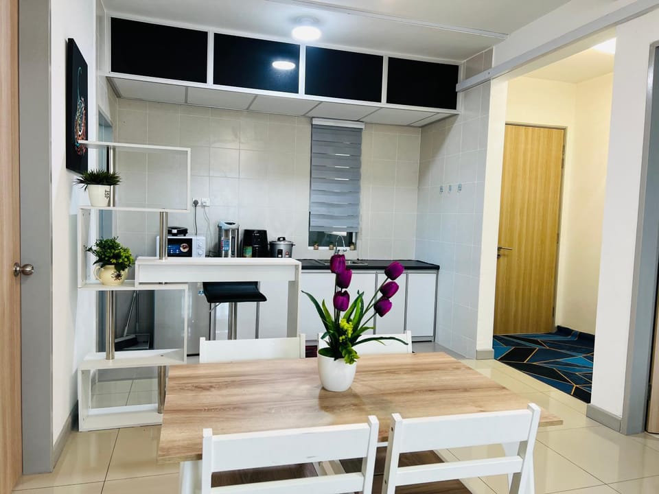 Kuala Terengganu City Centre KTCC Homestay with POOL at Ladang Tanjung, Drawbridge, KTCC Mall, Mayang Mall,Pasar Payang Apartment in Terengganu, Malaysia
