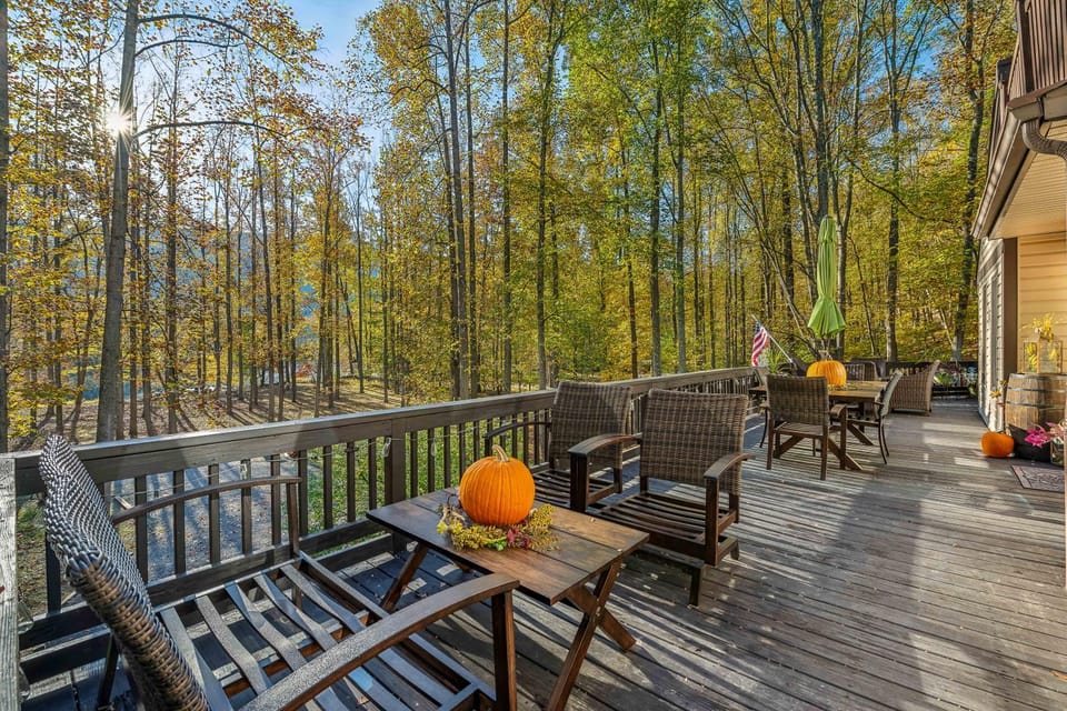 Patio, Day, Natural landscape, View (from property/room), Balcony/Terrace