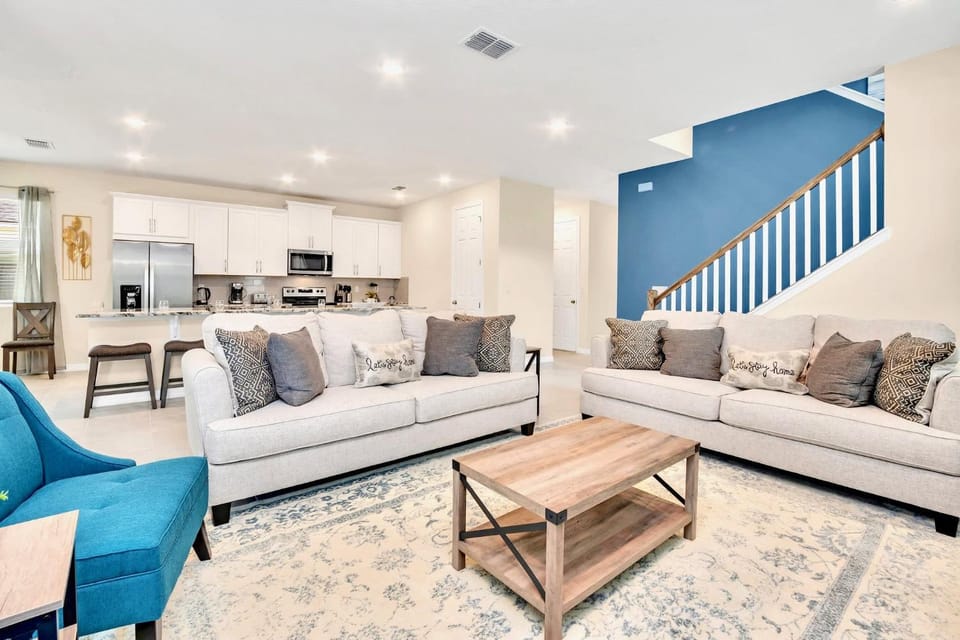 Living room, Seating area