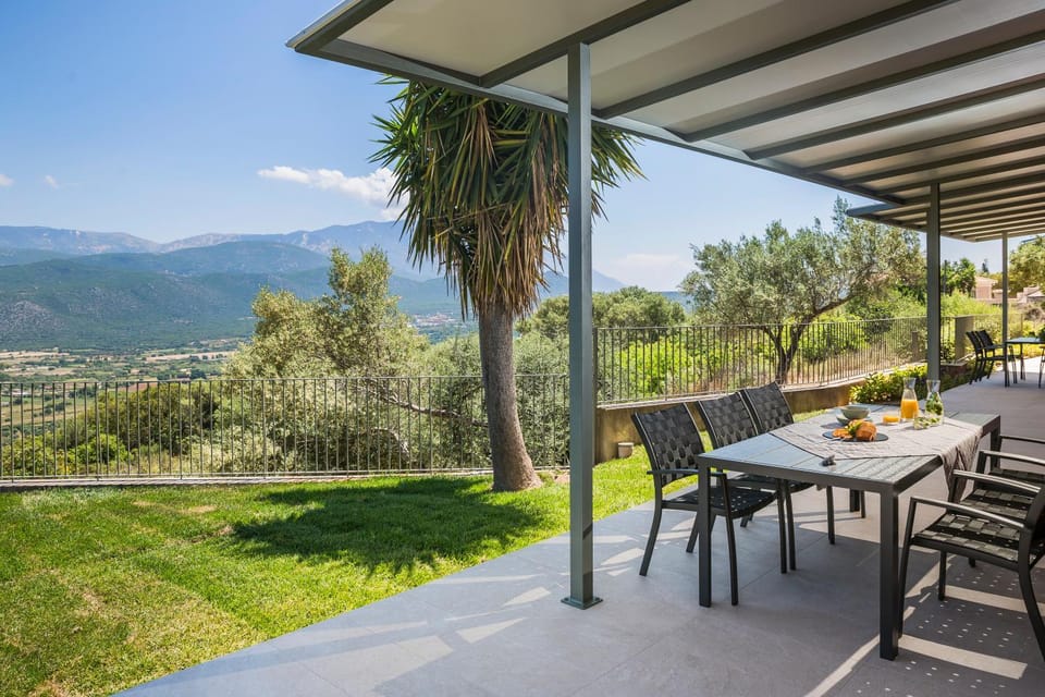 Patio, Mountain view