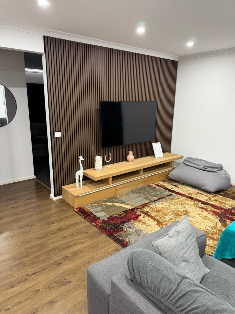 Modern and cosey 4 bedroom house walk to beach House in Melbourne
