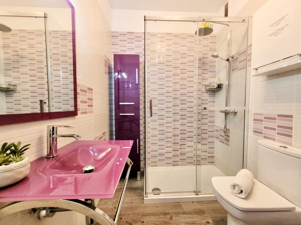 Shower, Bathroom