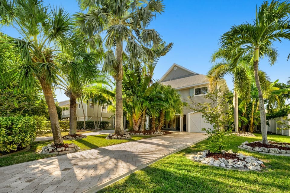 5 O'Clock Somewhere - 216 Chilson House in Anna Maria Island