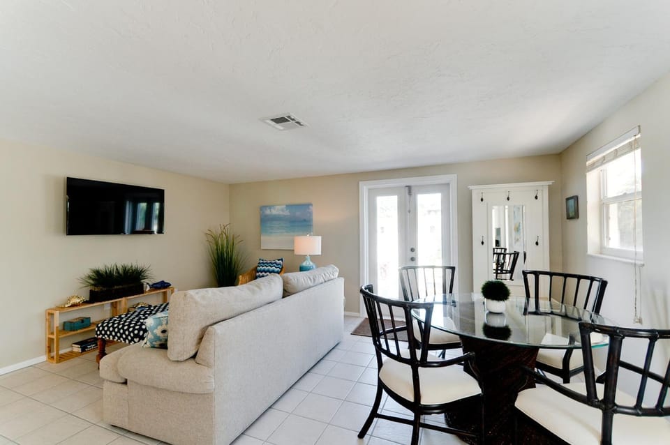 Anna Cabana B - 301 Poinsettia House in Anna Maria Island