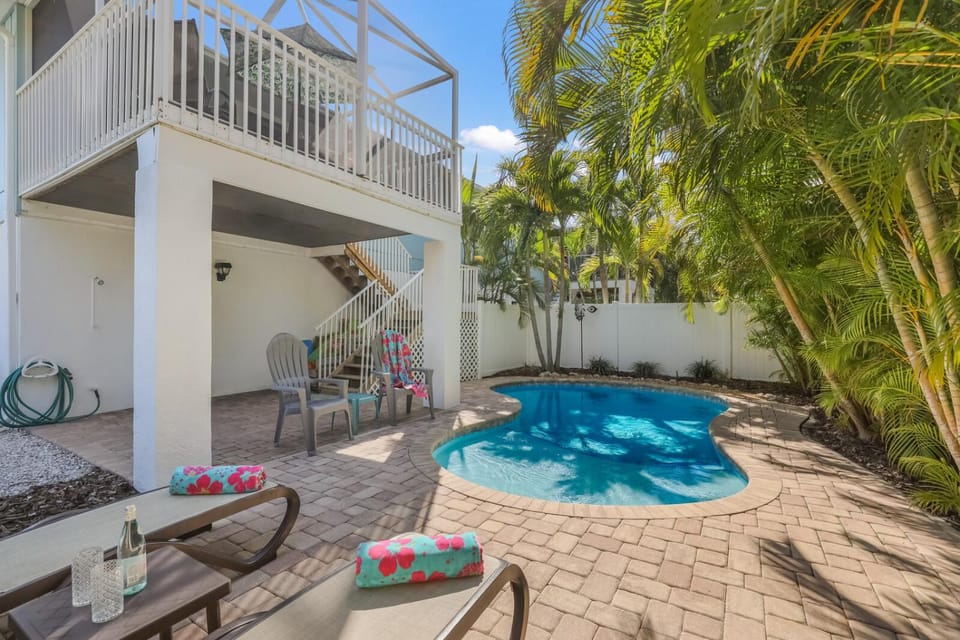 Island Hideaway East: 5 Minute Walk to Beach, Private Pool by Anna Maria Life Vacation Rentals House in Holmes Beach