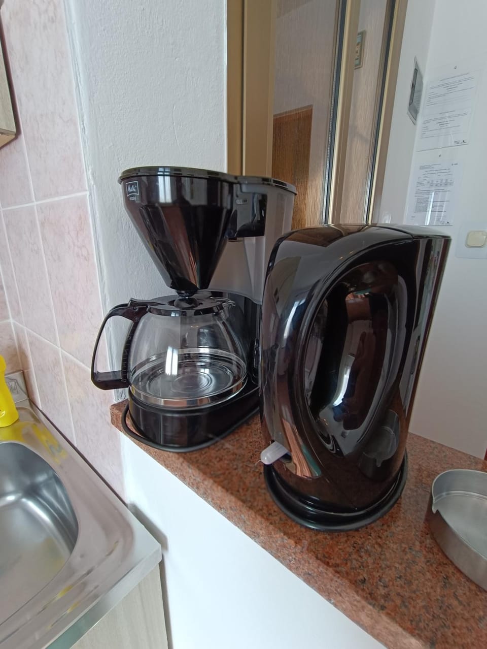 Coffee/tea facilities, Kitchen or kitchenette
