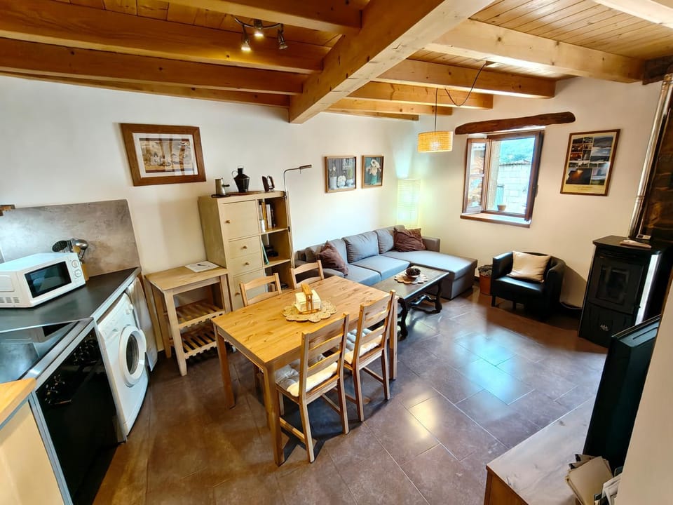 Living room, fireplace
